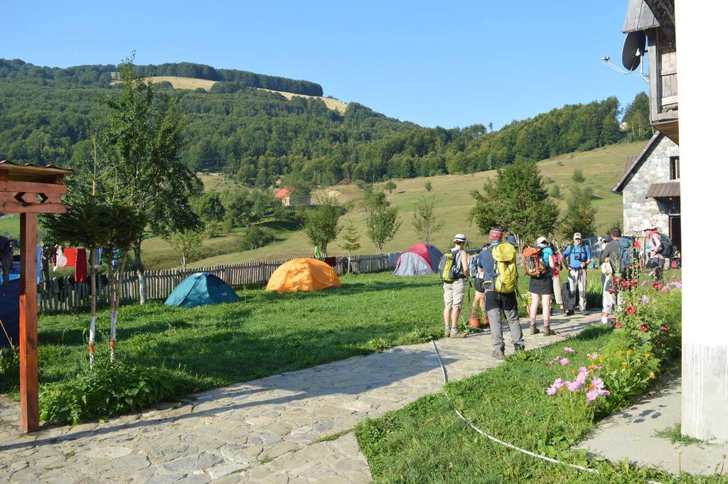 Guesthouse Alpini Lepushe 外观 照片